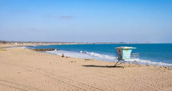 Dentist in Ventura,Tooth extractions,Dental crowns,Root canal,Dental implants Life in Ventura: who we see every day